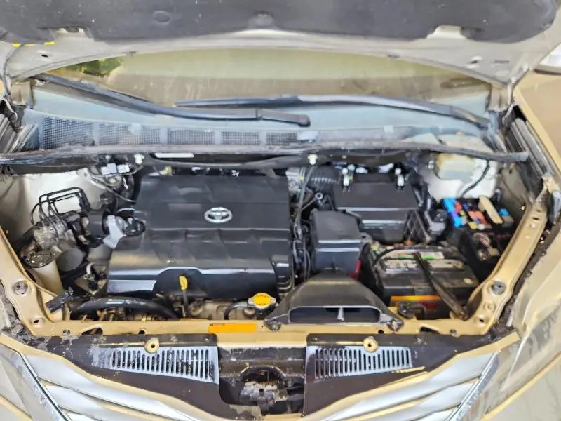 2015 TOYOTA SIENNA LIMITED 7-PASSENGER  
