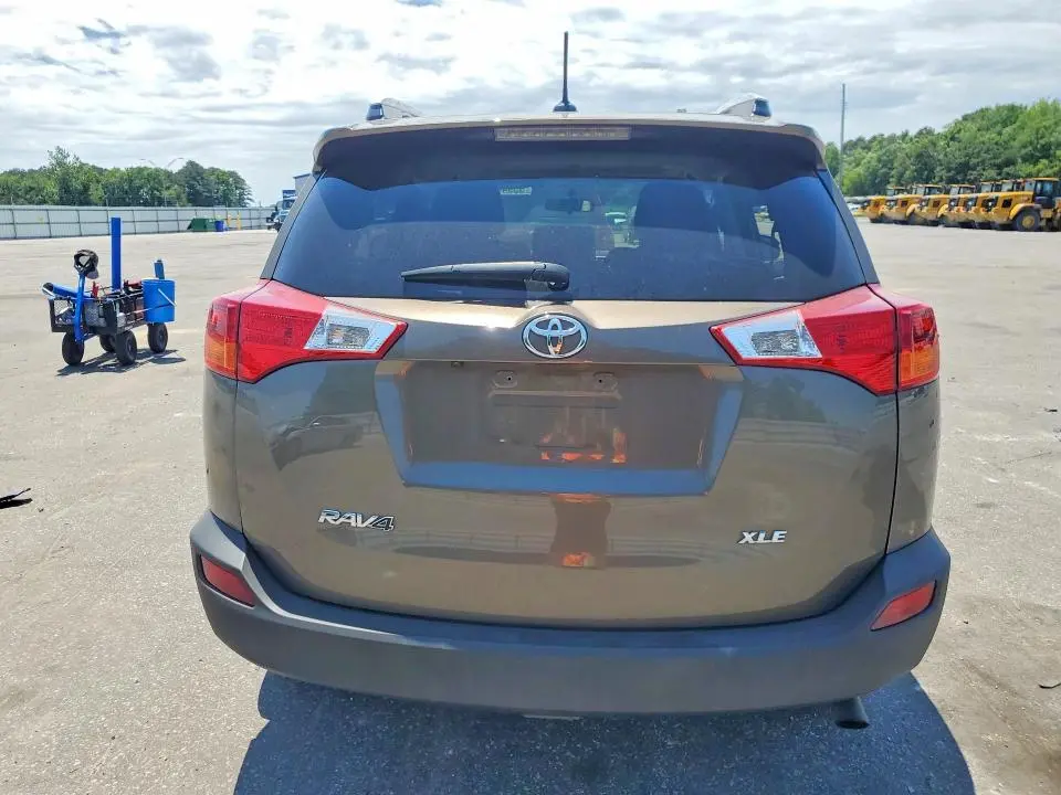 2014 TOYOTA RAV4 XLE  