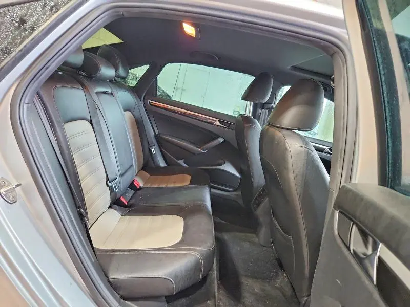 2018 VOLKSWAGEN PASSAT GT  