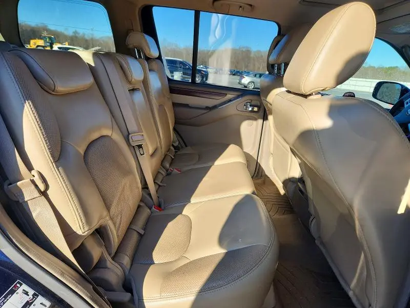 2011 NISSAN PATHFINDER S  
