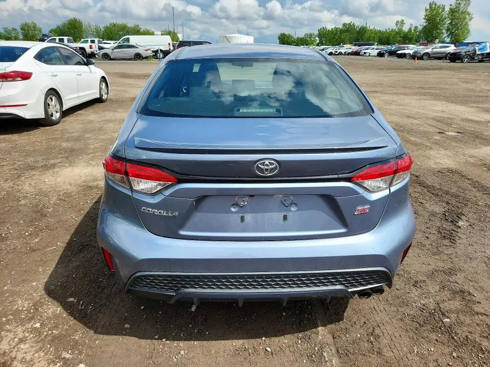 2022 TOYOTA COROLLA SE  