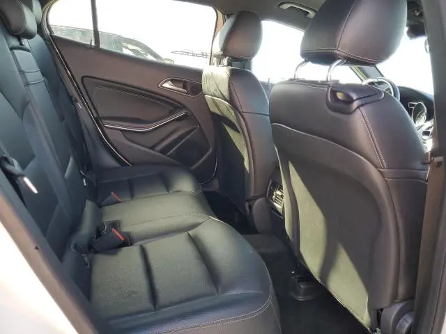 2016 MERCEDES-BENZ GLA 250  