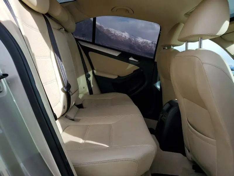 2013 VOLKSWAGEN JETTA HYBRID  