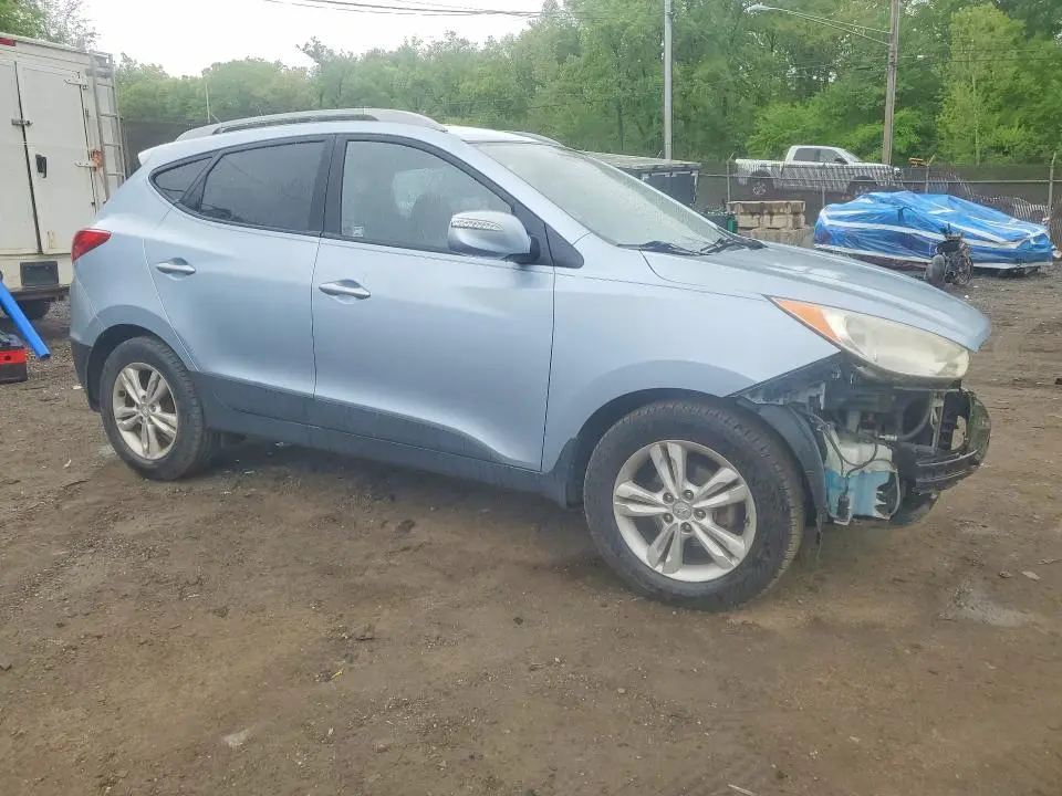 2011 HYUNDAI TUCSON GLS  