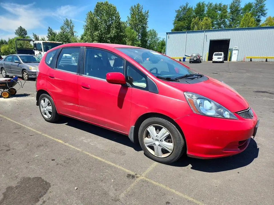 2013 HONDA FIT   