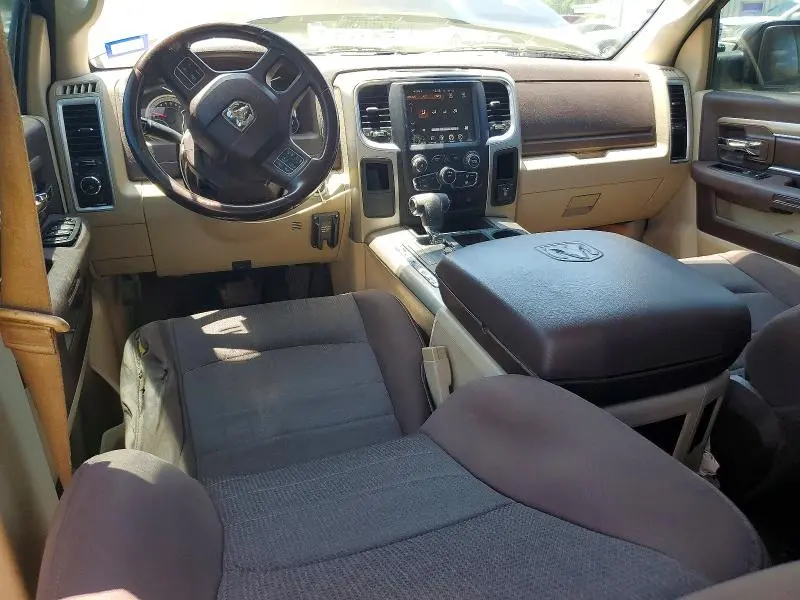 2013 RAM 1500 SLT  
