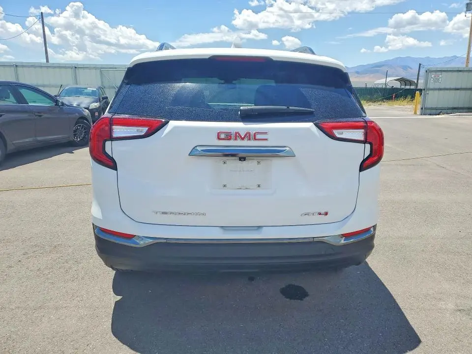 2024 GMC TERRAIN AT4  