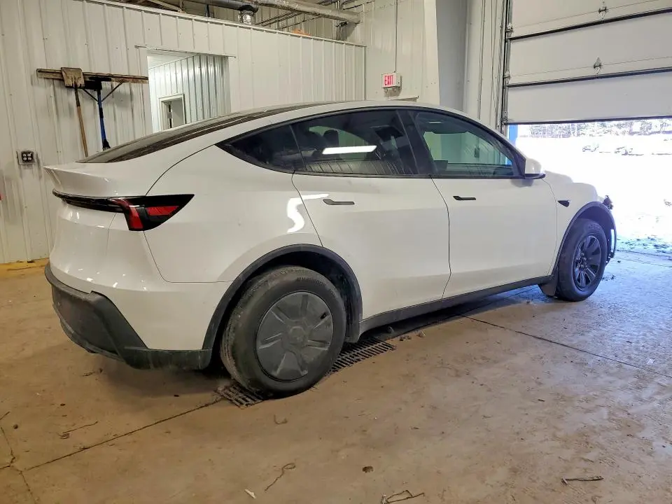 2026 TESLA MODEL Y   