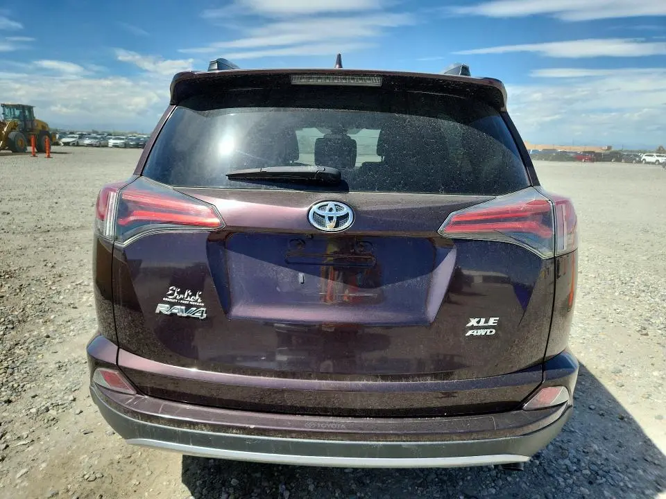 2018 TOYOTA RAV4 XLE  