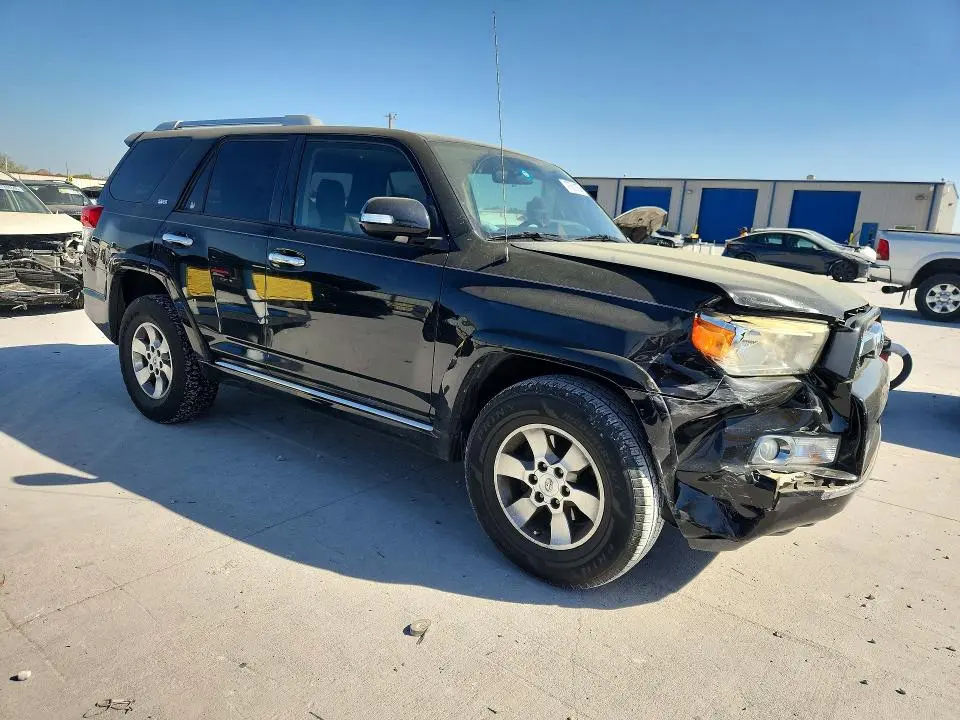 2011 TOYOTA 4RUNNER SR5  