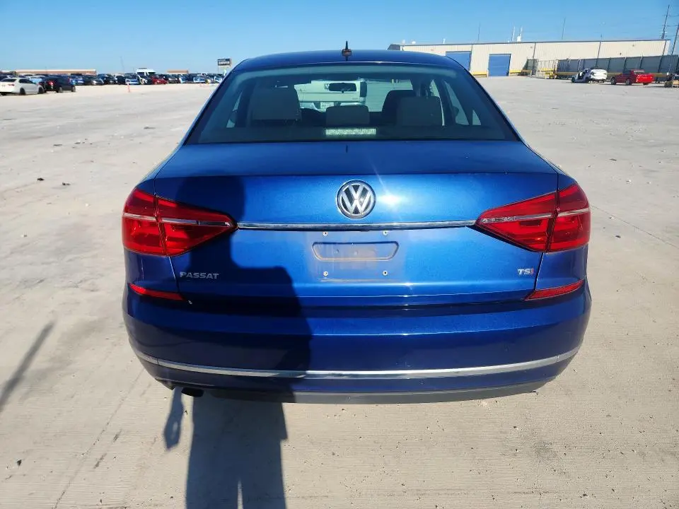 2016 VOLKSWAGEN PASSAT S  