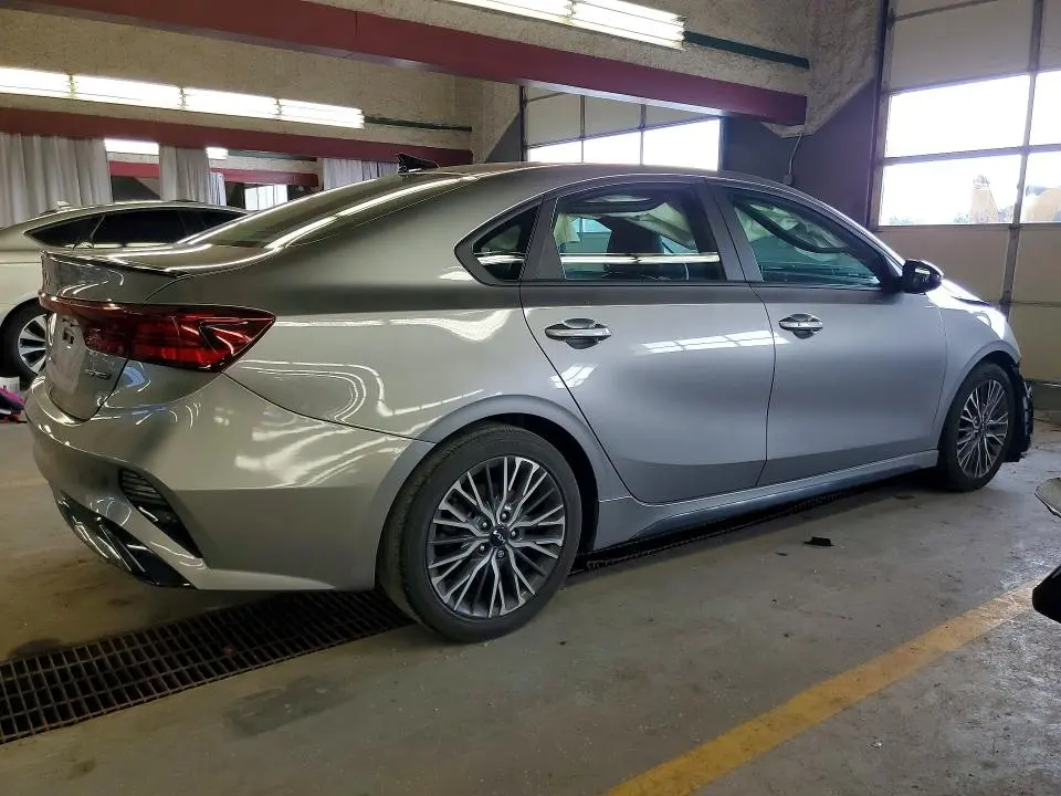 2023 KIA FORTE GT LINE  
