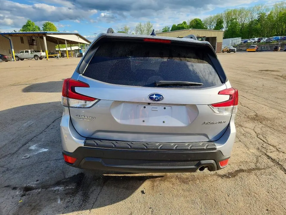 2024 SUBARU FORESTER PREMIUM  