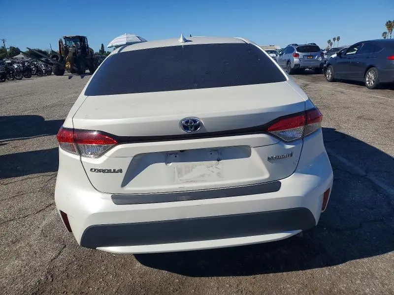 2021 TOYOTA COROLLA LE  