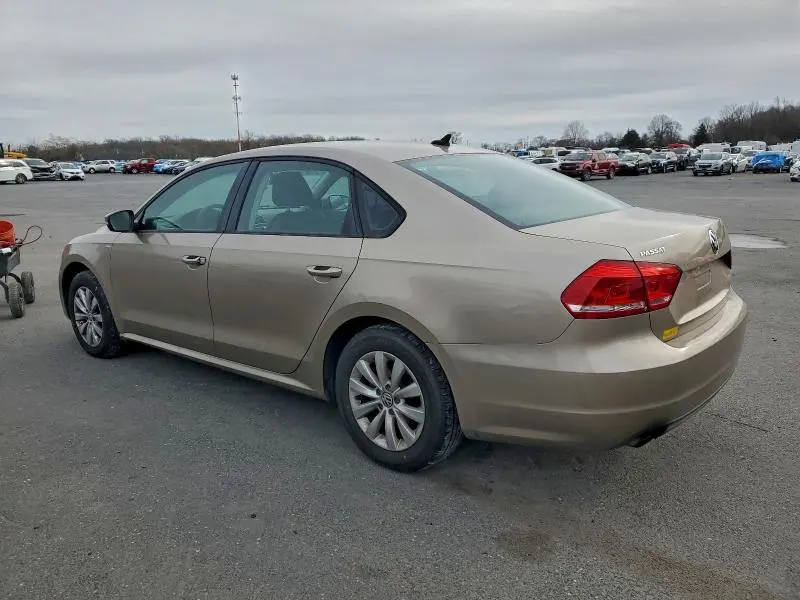 2015 VOLKSWAGEN PASSAT S  