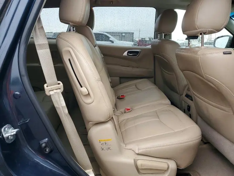 2015 NISSAN PATHFINDER SL  