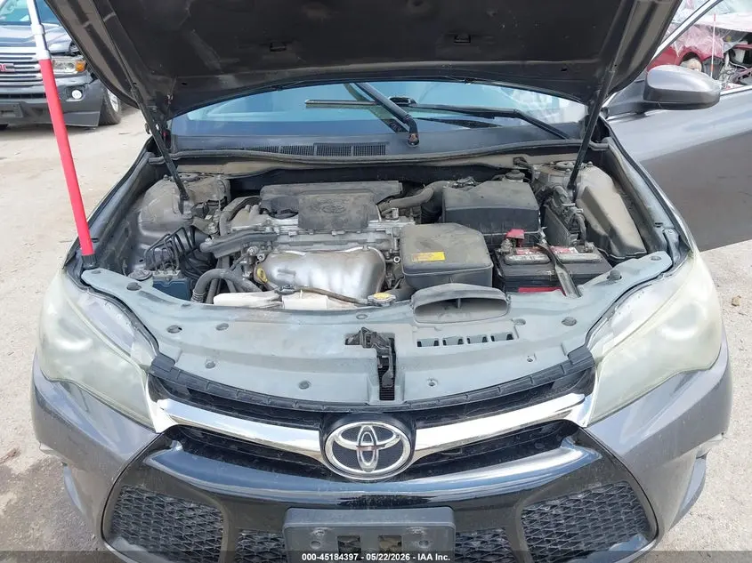 2015 TOYOTA CAMRY SE
