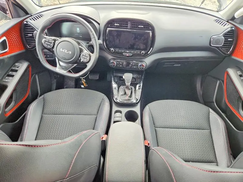 2025 KIA SOUL GT LINE  