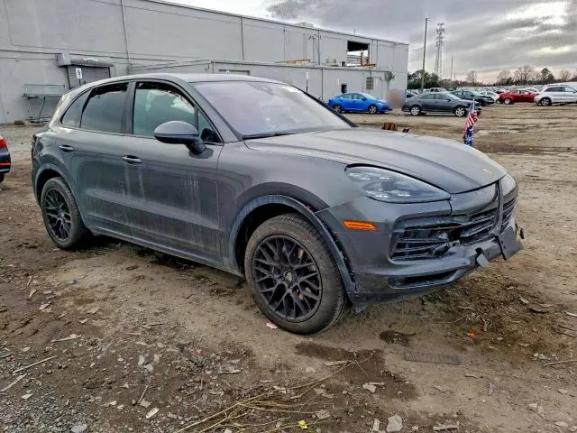2019 PORSCHE CAYENNE   