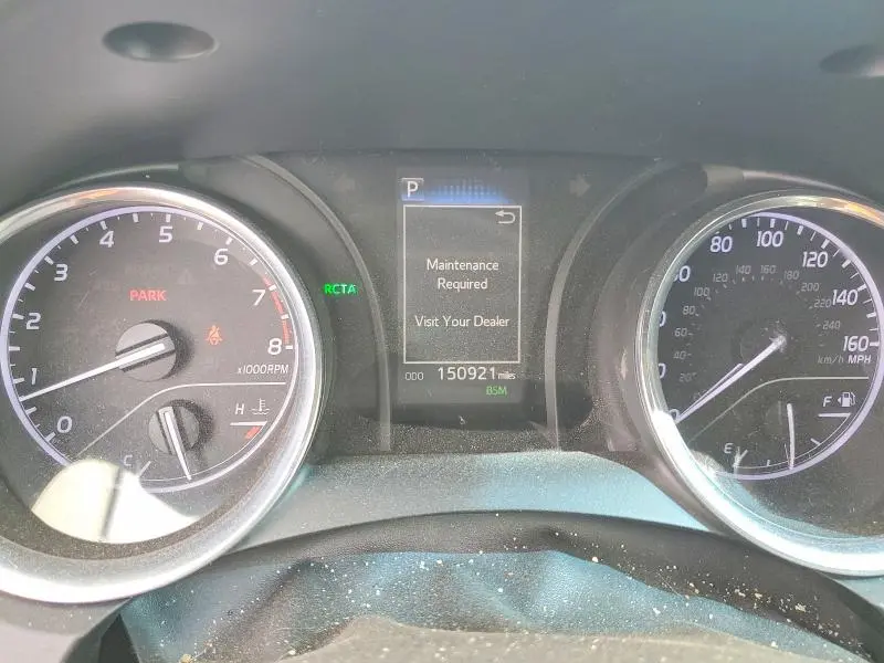 2019 TOYOTA CAMRY SE  
