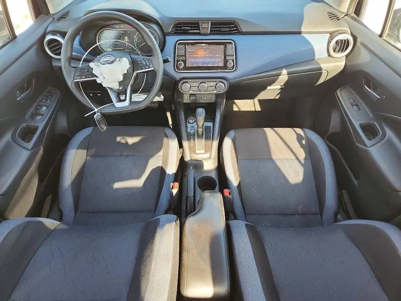 2023 NISSAN VERSA SV  