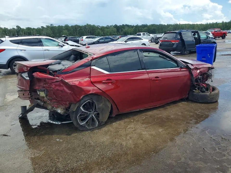 2023 NISSAN ALTIMA SR   
