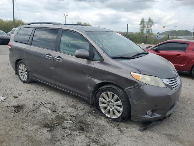 2011 TOYOTA SIENNA XLE