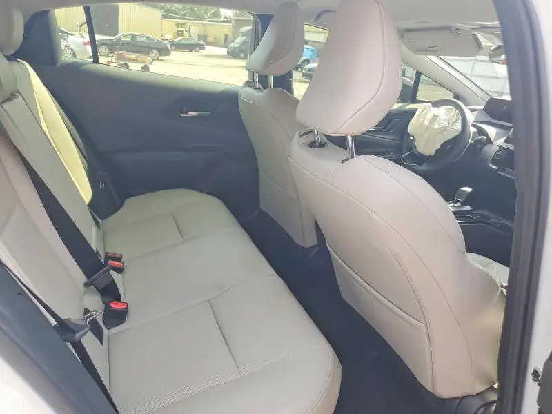 2024 TOYOTA PRIUS XLE  