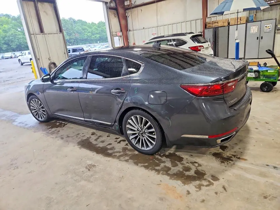 2017 KIA CADENZA PREMIUM  