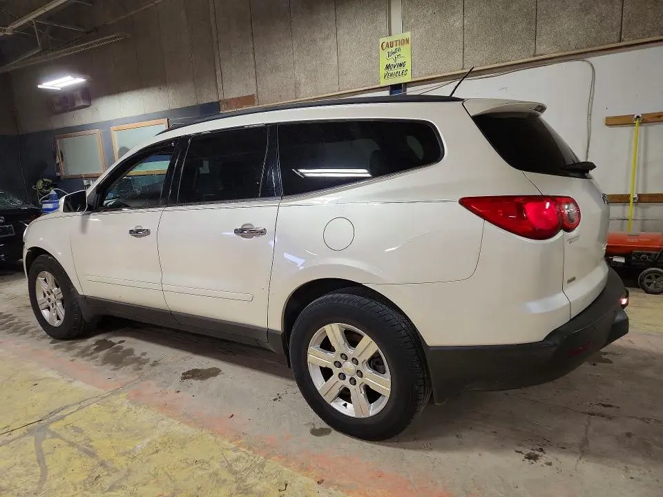 2011 CHEVROLET TRAVERSE LT  