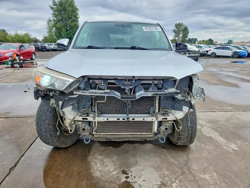 2014 TOYOTA 4RUNNER SR5  
