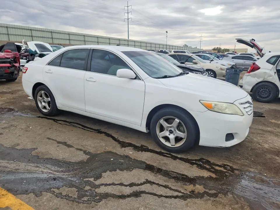 2011 TOYOTA CAMRY BASE  