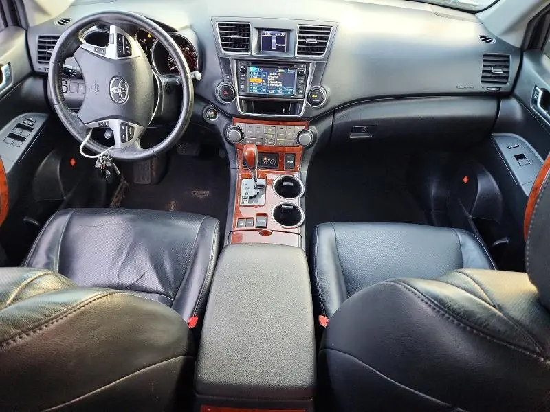 2013 TOYOTA HIGHLANDER LIMITED  