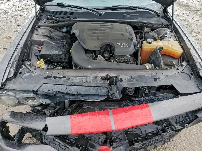 2016 DODGE CHALLENGER SXT  