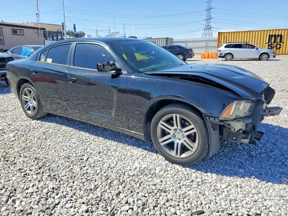 2013 DODGE CHARGER SE  