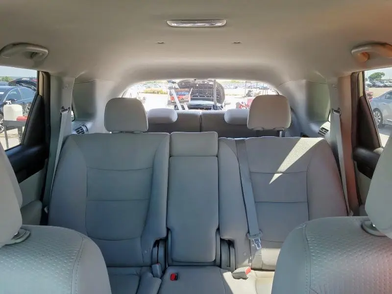 2011 KIA SORENTO BASE  