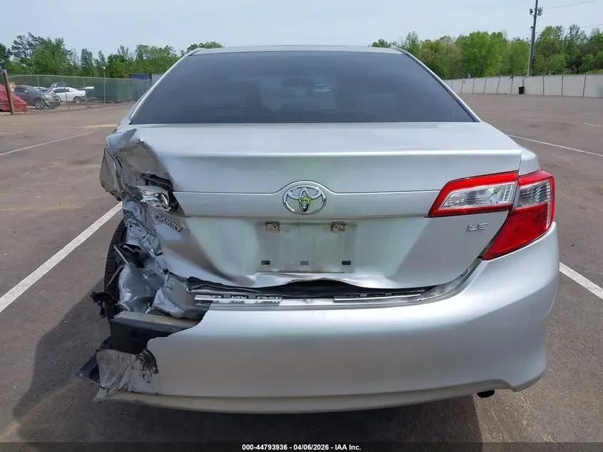 2014 TOYOTA CAMRY LE