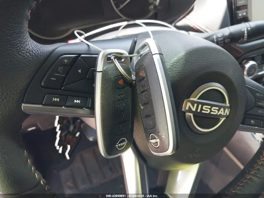 2025 NISSAN VERSA 1.6 SR