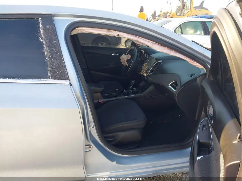 2017 CHEVROLET CRUZE LT AUTO