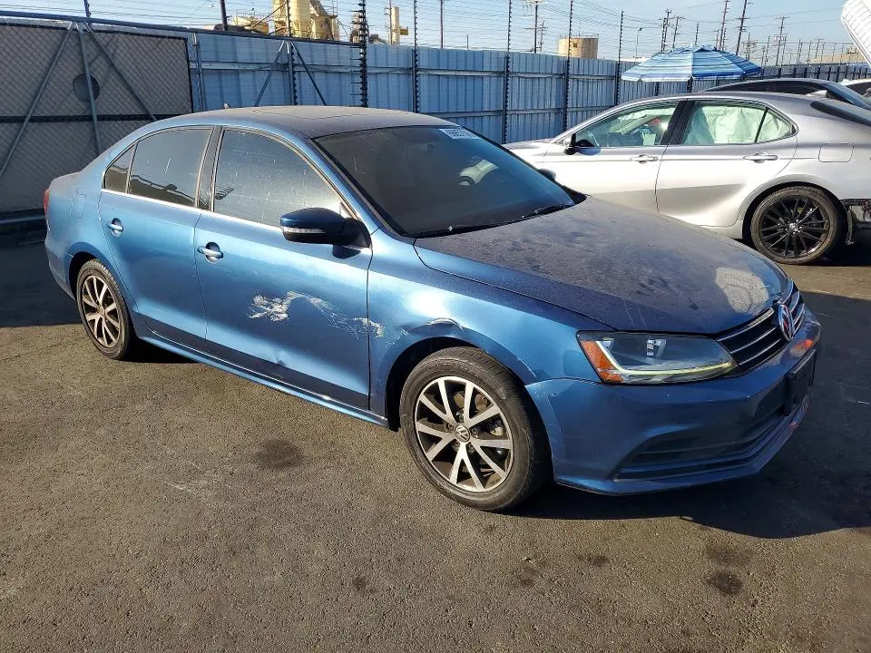 2017 VOLKSWAGEN JETTA SE  