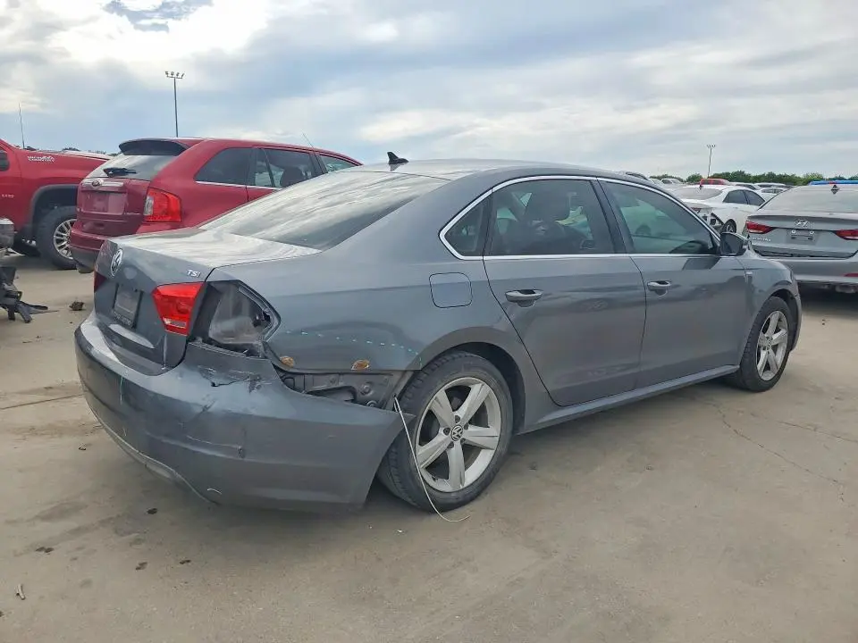 2014 VOLKSWAGEN PASSAT S  