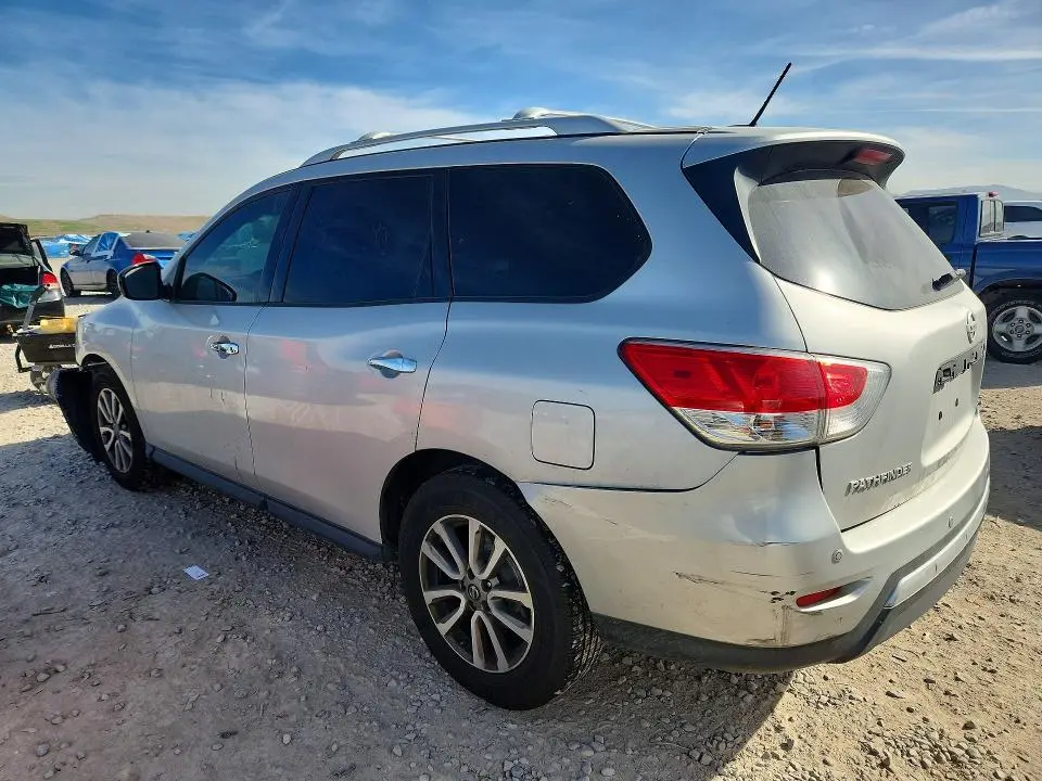 2015 NISSAN PATHFINDER SV  