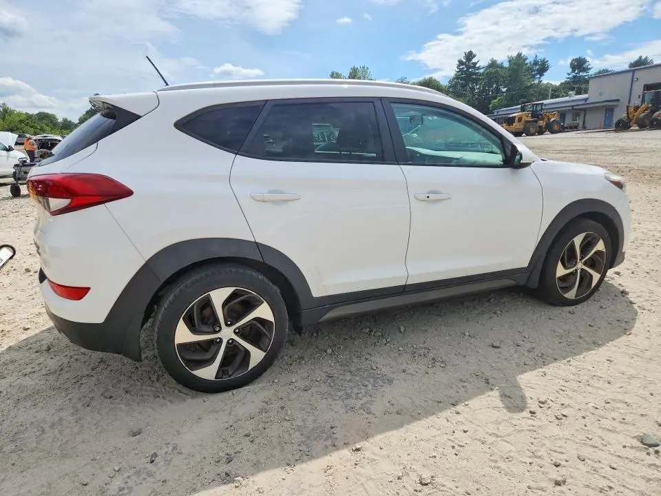 2016 HYUNDAI TUCSON SPORT  