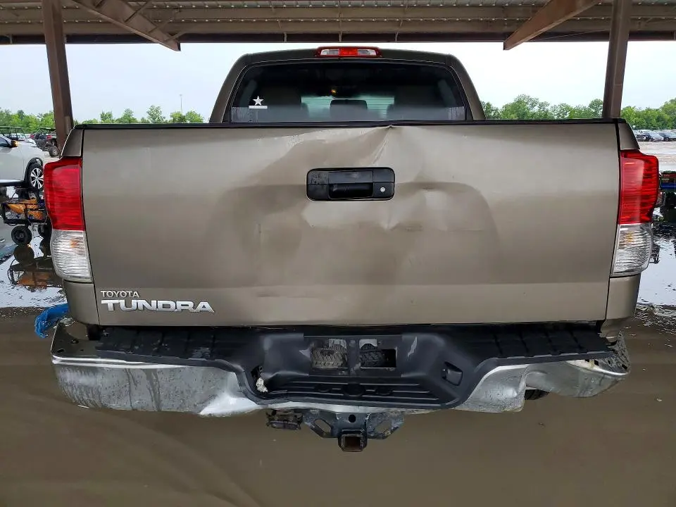 2011 TOYOTA TUNDRA CREWMAX SR5  