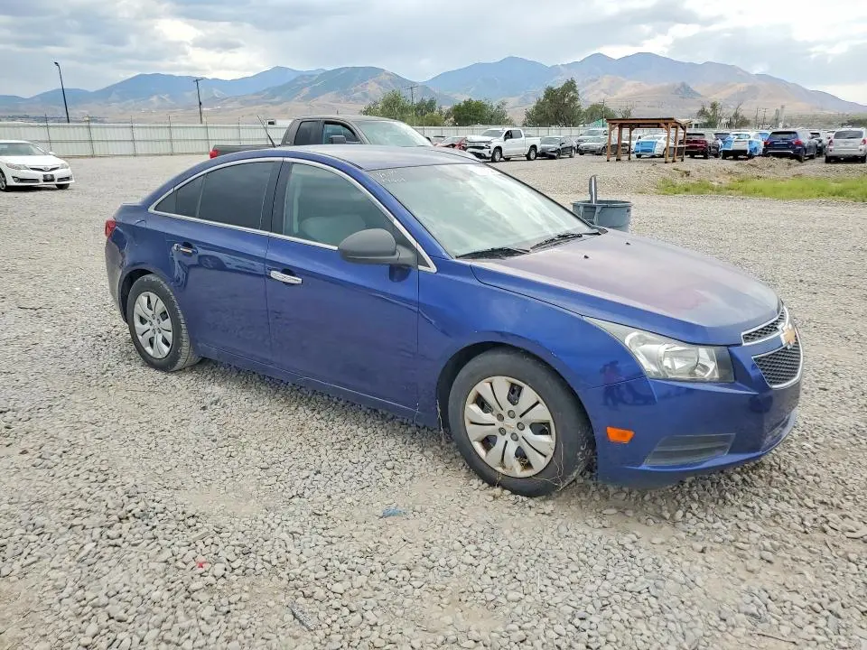 2013 CHEVROLET CRUZE LS  