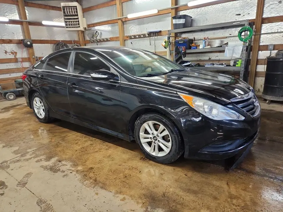 2014 HYUNDAI SONATA GLS  