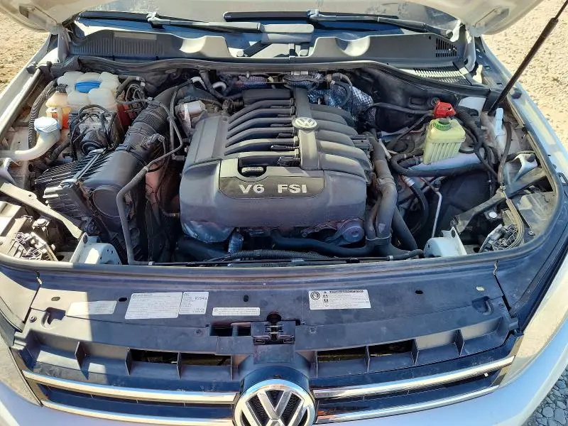 2013 VOLKSWAGEN TOUAREG V6  