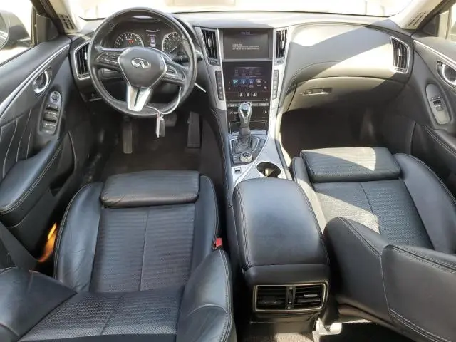2018 INFINITI Q50 LUXE  