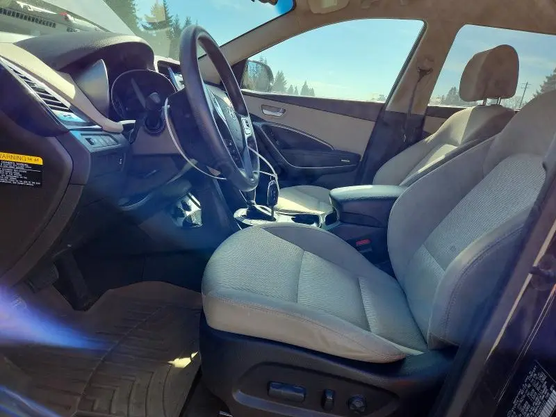 2017 HYUNDAI SANTA FE SE  
