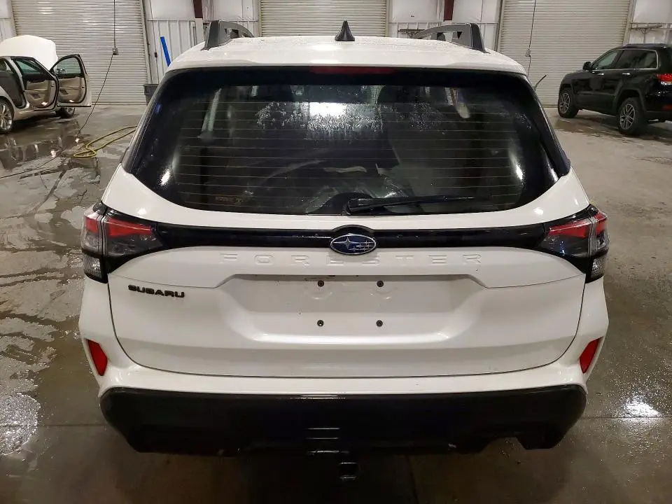 2025 SUBARU FORESTER   